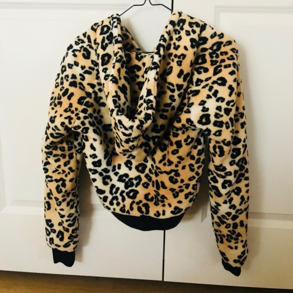 Forever 21 Leopard Jacket - Picture 2 of 2